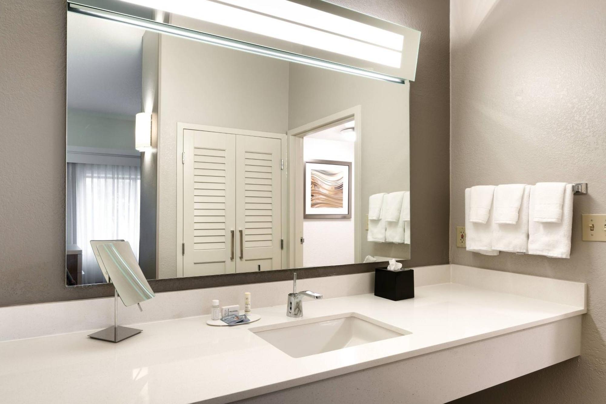 Courtyard By Marriott Oklahoma City Northwest Екстер'єр фото