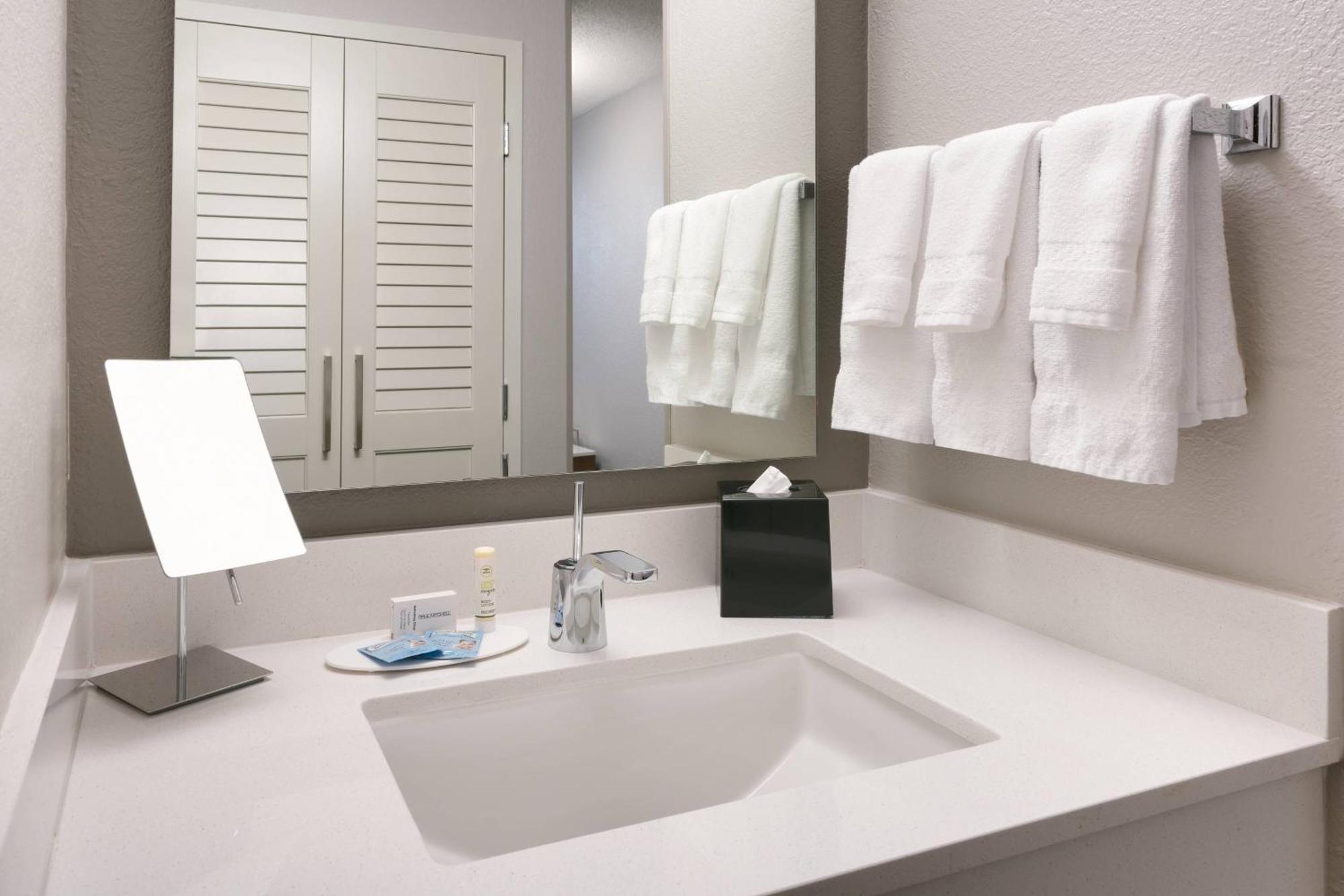 Courtyard By Marriott Oklahoma City Northwest Екстер'єр фото