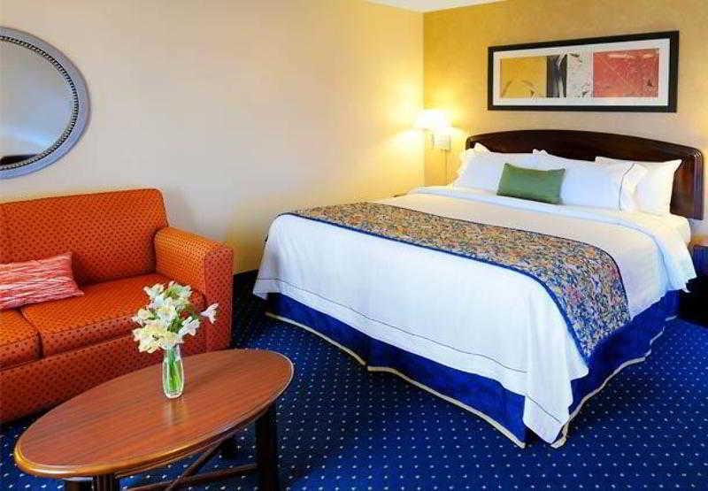 Courtyard By Marriott Oklahoma City Northwest Номер фото
