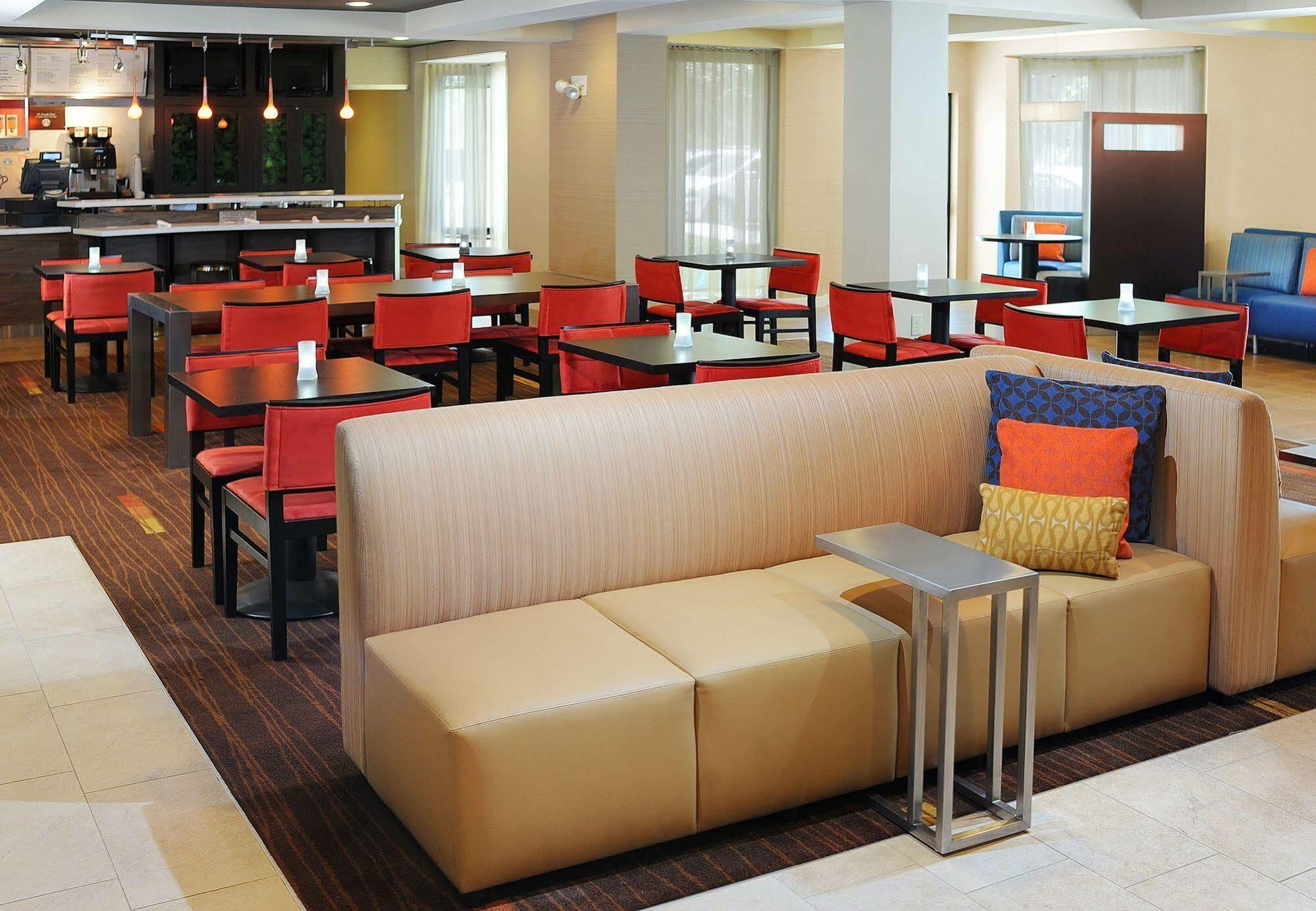 Courtyard By Marriott Oklahoma City Northwest Екстер'єр фото